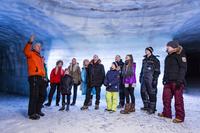 In de gletsjer: tour met bezoek aan de gletsjer Langjökull en de ijsgrot In de gletsjer: tour met bezoek aan de gletsjer Langjökull en de ijsgrot