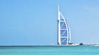 Afternoon tea in het Burj Al Arab en een bezoek aan de Burj Khalifa tijdens deze tour door het moderne Dubai Afternoon tea in het Burj Al Arab en een bezoek aan de Burj Khalifa tijdens deze tour door het moderne Dubai