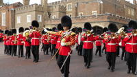 Changing of the Guard Guided Walking Tour in London 