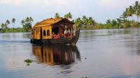 Private Tour: Full-Day Alleppey Houseboat and Sightseeing Tour including Transfer and Lunch