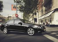 Private Luxury Car Departure Transfer: Paris hotel to Charles de Gaulle airport