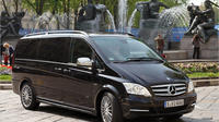 Private Luxury Van Departure Transfer: from Paris to Charles de Gaulle airport