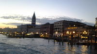 Visite privée: Venice Walk, Gondola et Private Boat Tour se terminant sur l'île de Murano avec Venetian Déjeuner et visite Glass Factory