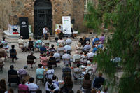 Experiencia en la Torre Bellesguard de Gaudí: concierto, recorrido y fiesta en el jardín Experiencia en la Torre Bellesguard de Gaudí: concierto, recorrido y fiesta en el jardín