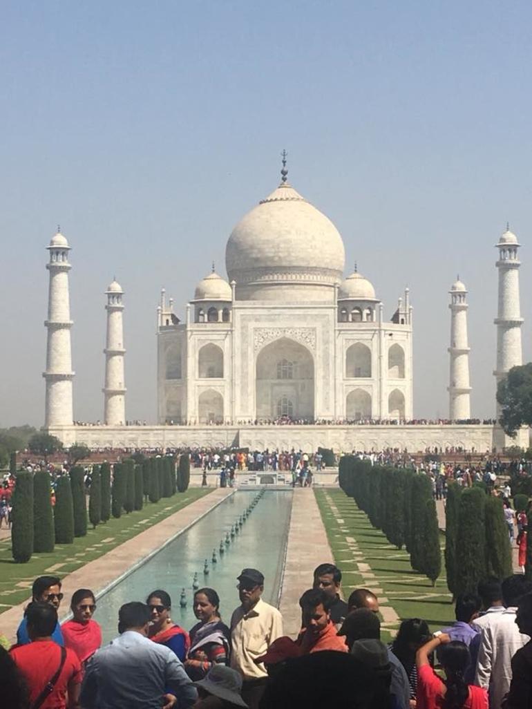All Inclusive Day Trip to Taj Mahal, Agra Fort and Baby Taj from Delhi by Car