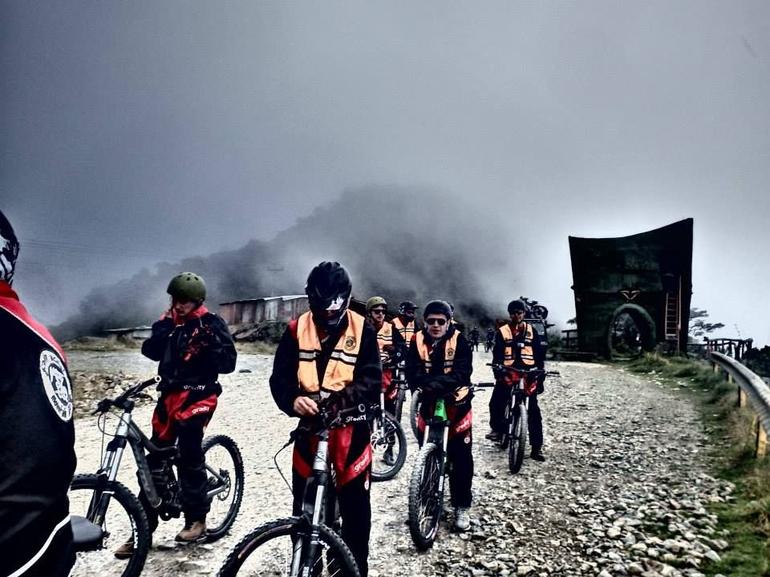 Death Road: Mountain Bike Tour on the World