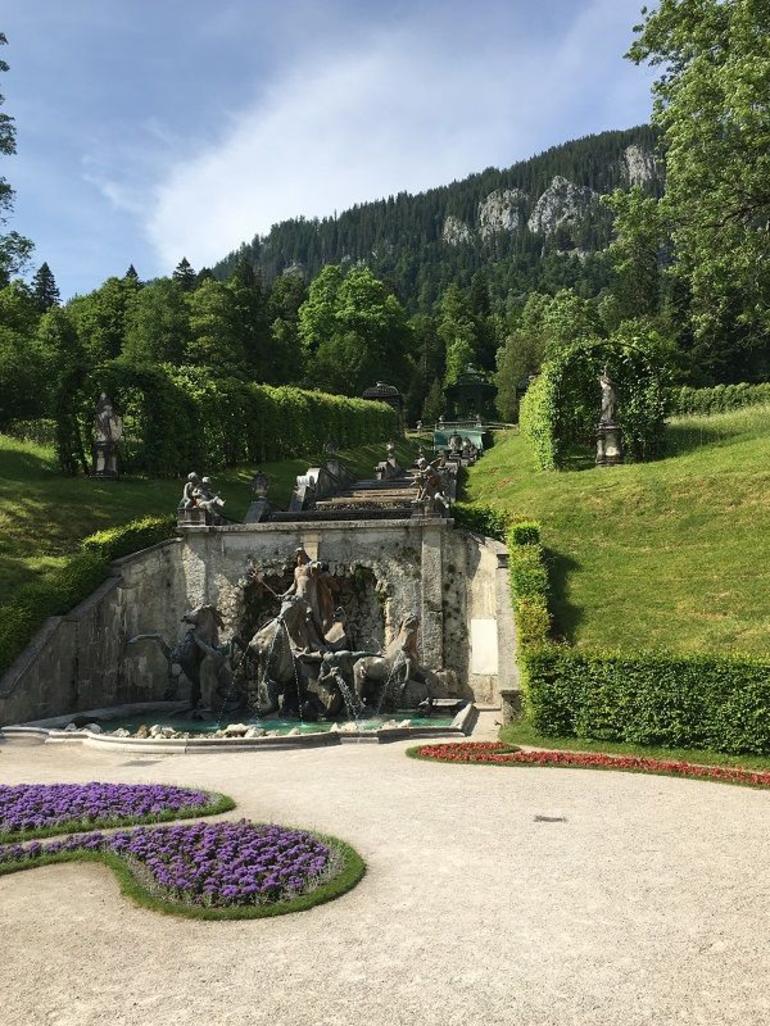 Neuschwanstein and Linderhof Castle Small-Group Coach Day Trip from Munich