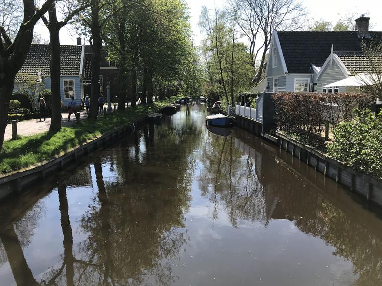Zaanse Schans Windmills and Volendam Small-Group Tour from Amsterdam