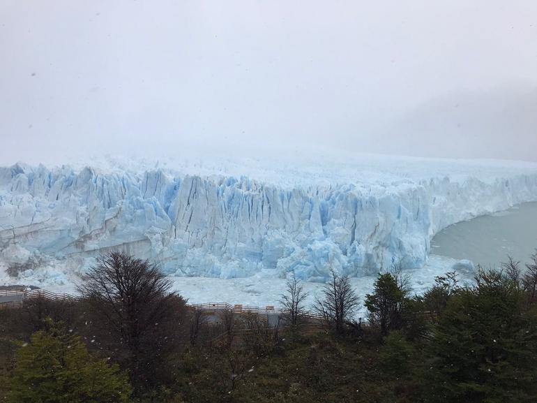 Perito Moreno Glacier Day Trip with Optional Boat Ride from El Calafate
