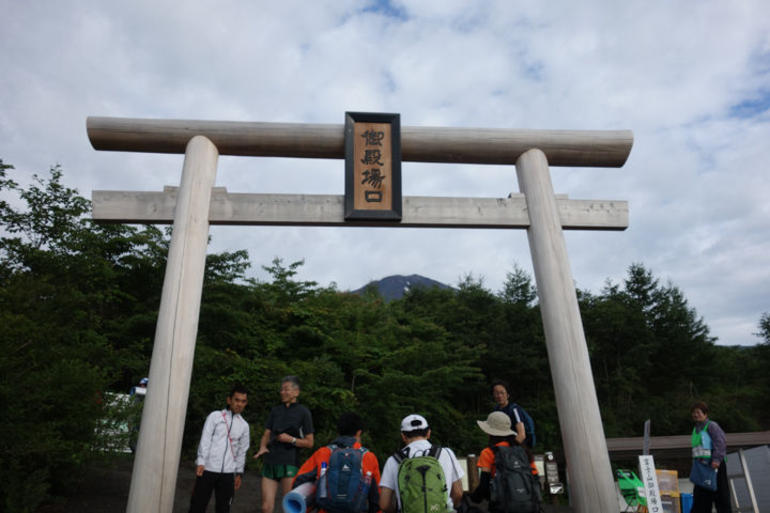 Panoramic Mt. Fuji, Hakone Pirate Ship & Gotemba Premium Outlets!