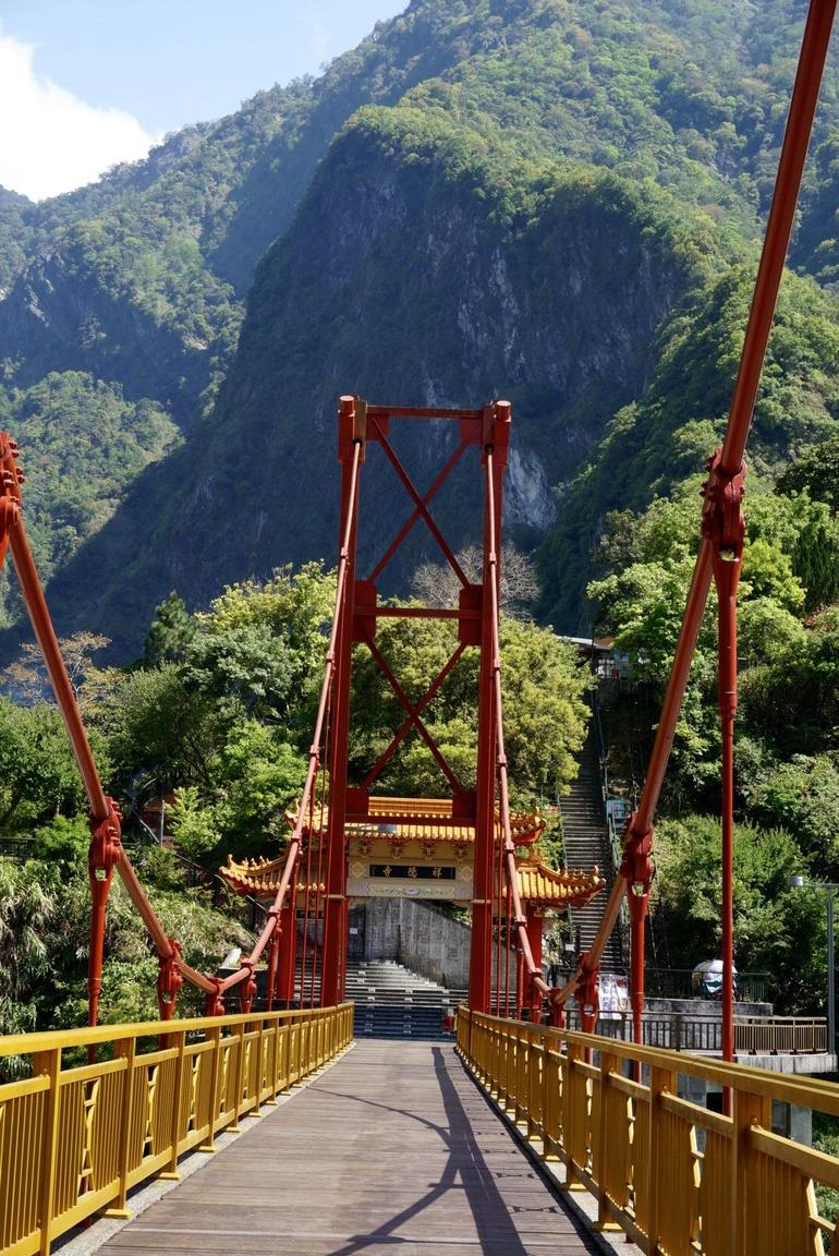 Private Tour: Taroko Gorge Day Trip from Taipei photo 4