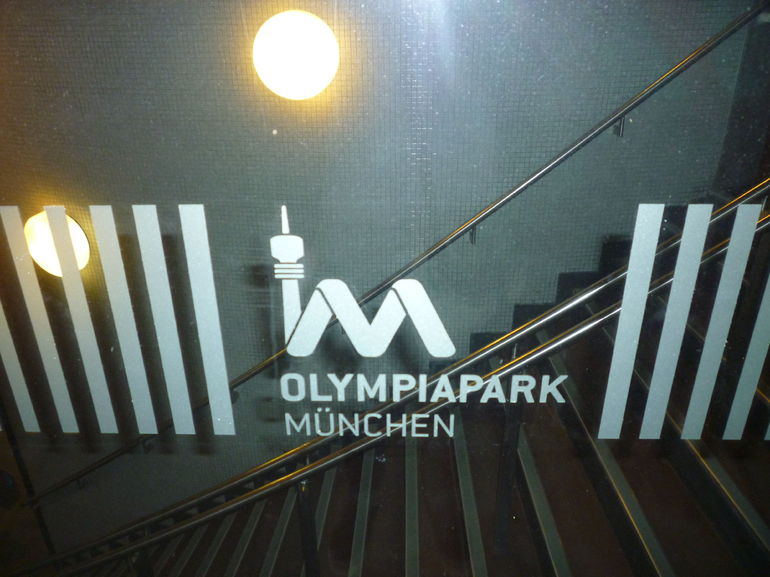 Munich by Night including Dinner at Hofbrauhaus and Olympic Tower Ascent