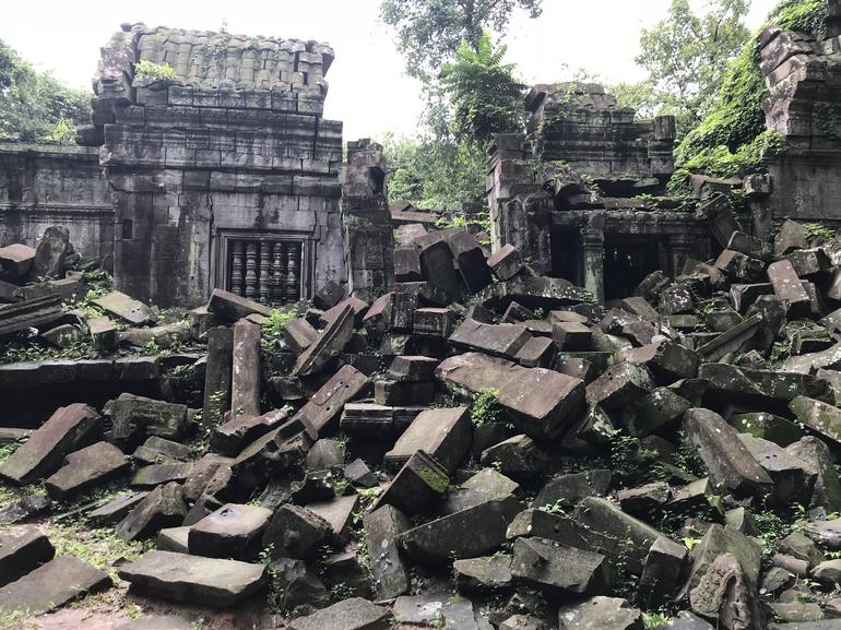 Private Tour Angkor Wat 3 Days - Banteay Srey (37Km) - Beng Mealea (75Km)
