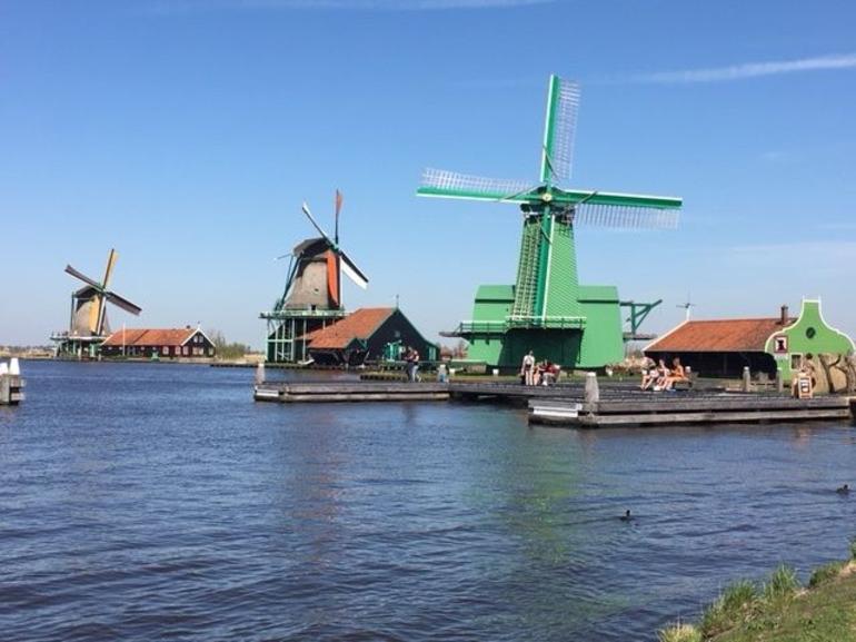 Zaanse Schans Windmills and Volendam Small-Group Tour from Amsterdam