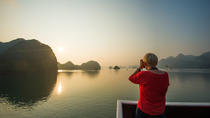 Heldagstur med kryssning i Ha Long-bukten från Hanoi Heldagstur med kryssning i Ha Long-bukten från Hanoi