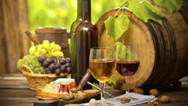 Excursão com degustação de vinho da região dos vinhos Verdes no Porto com almoço Excursão com degustação de vinho da região dos vinhos Verdes no Porto com almoço