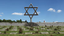 Excursão de um dia ao Campo de Concentração de Terezin, incluindo entrada para o Museu do Gueto e os Quartéis de Magdeburgo Excursão de um dia ao Campo de Concentração de Terezin, incluindo entrada para o Museu do Gueto e os Quartéis de Magdeburgo
