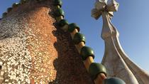 Excursão Completa de Gaudi com a Casa Batlló, La Pedrera, Parque Guell e partes estendidas da Sagrada Família Excursão Completa de Gaudi com a Casa Batlló, La Pedrera, Parque Guell e partes estendidas da Sagrada Família