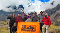Caminata desde Lares hasta Machu Picchu con baños termales Caminata desde Lares hasta Machu Picchu con baños termales