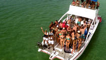 Cruzeiro com festa em um catamarã em Punta Cana Cruzeiro com festa em um catamarã em Punta Cana