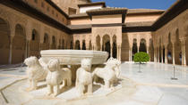 Malaga Super Saver: viaggio di un giorno in Marocco e a Granada, inclusi il palazzo dell'Alhambra e i giardini del Generalife Malaga Super Saver: viaggio di un giorno in Marocco e a Granada, inclusi il palazzo dell'Alhambra e i giardini del Generalife