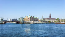 Crucero de los puentes de Copenhague en una barcaza Crucero de los puentes de Copenhague en una barcaza