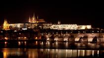 Lyxig middagskryssning på floden Vltava (Moldau) i Prag Lyxig middagskryssning på floden Vltava (Moldau) i Prag