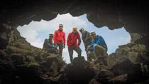 Escapada de un día a las aguas termales y cueva de lava desde Reikiavik Escapada de un día a las aguas termales y cueva de lava desde Reikiavik