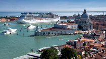 Navette partagée au départ de Venise : du centre de Venise jusqu'au port de croisière Marittima Navette partagée au départ de Venise : du centre de Venise jusqu'au port de croisière Marittima