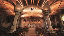 Escapada de un día a Barcelona: Montserrat, Colonia Güell y cripta de Gaudí Escapada de un día a Barcelona: Montserrat, Colonia Güell y cripta de Gaudí