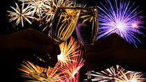 Crucero con cena para ver el espectáculo de fuegos artificiales del 4 de julio en la ciudad de Nueva York Crucero con cena para ver el espectáculo de fuegos artificiales del 4 de julio en la ciudad de Nueva York