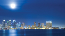 Exclusivité Viator : dîner-croisière de luxe à San Diego avec place près de la fenêtre et champagne Exclusivité Viator : dîner-croisière de luxe à San Diego avec place près de la fenêtre et champagne