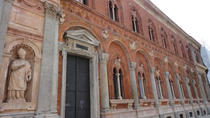 À la découverte de la Piazza Santo Stefano À la découverte de la Piazza Santo Stefano