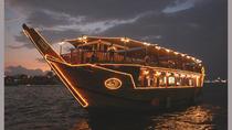 Dhow-sejltur med middag på Dubai Creek med transfer Dhow-sejltur med middag på Dubai Creek med transfer