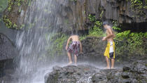 Recorrido de aventura en grupos pequeños por el las cataratas de Kohala Recorrido de aventura en grupos pequeños por el las cataratas de Kohala
