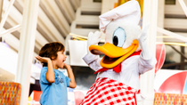 Cena con personajes de Disney en el restaurante Chef Mickey's Cena con personajes de Disney en el restaurante Chef Mickey's