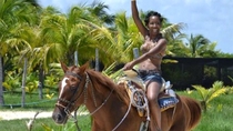 Paseo a caballo cerca de Cancún Paseo a caballo cerca de Cancún