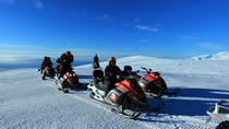 Südisland-Tour ab Reykjavik mit Schneemobil-Abenteuer Südisland-Tour ab Reykjavik mit Schneemobil-Abenteuer