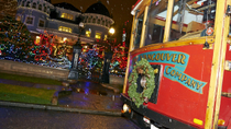 Excursión en tranvía por Vancouver para ver las luces navideñas y asistir a un karaoke Excursión en tranvía por Vancouver para ver las luces navideñas y asistir a un karaoke