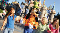 Disneyland of Disney's California Adventure met vervoer vanuit Los Angeles Disneyland of Disney's California Adventure met vervoer vanuit Los Angeles