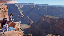 Grand Canyon West Rim Combinatie: luxueus terreinvoertuig, helikopter en boot Grand Canyon West Rim Combinatie: luxueus terreinvoertuig, helikopter en boot