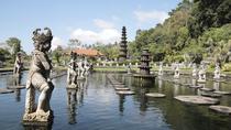 Tour del patrimonio dell'umanità di Royal Karangasem: Puri Agung Karangasem, Sebetan Village e il Palazzo dell'acqua Tirta Gangga Tour del patrimonio dell'umanità di Royal Karangasem: Puri Agung Karangasem, Sebetan Village e il Palazzo dell'acqua Tirta Gangga