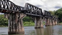 Excursión privada: puente del ferrocarril de la muerte Tailandia-Birmania sobre el río Kwai desde Bangkok Excursión privada: puente del ferrocarril de la muerte Tailandia-Birmania sobre el río Kwai desde Bangkok