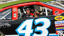 Richard Petty Race Car Ride-Along-programma op de Daytona International Speedway Richard Petty Race Car Ride-Along-programma op de Daytona International Speedway