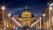 Recorrido nocturno por el Vaticano con cena en el Patio de la piña Recorrido nocturno por el Vaticano con cena en el Patio de la piña