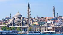 Estambul superahorro: Crucero por el Bósforo de medio día y visita al mercado de especias egipcio con cena y espectáculo turcos Estambul superahorro: Crucero por el Bósforo de medio día y visita al mercado de especias egipcio con cena y espectáculo turcos