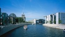 Excursão pela cultura e arquitetura modernas de Berlim, incluindo visita a Kreuzberg Excursão pela cultura e arquitetura modernas de Berlim, incluindo visita a Kreuzberg