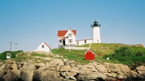 Excursion d'une journée dans le Maine au départ de Boston : Homard, phare de Nubble et boutiques de Kittery Excursion d'une journée dans le Maine au départ de Boston : Homard, phare de Nubble et boutiques de Kittery