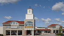Traslado de ida y vuelta a Wrentham Village Premium Outlets desde Boston Traslado de ida y vuelta a Wrentham Village Premium Outlets desde Boston