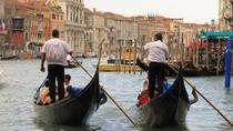 Gondelfahrt auf dem Canal Grande in Venedig Gondelfahrt auf dem Canal Grande in Venedig